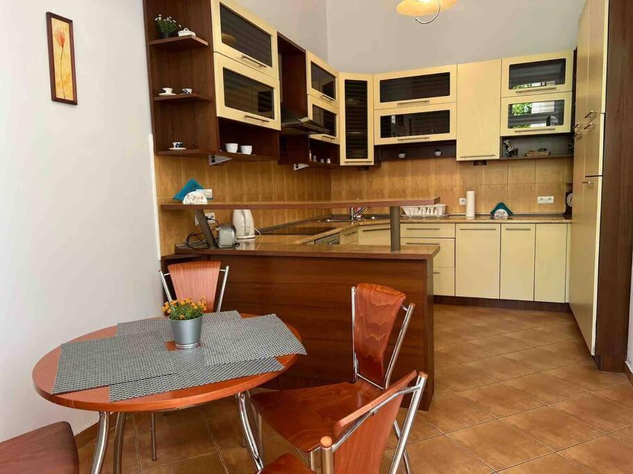 Grodzka / Apartment With Balcony Krasków Εξωτερικό φωτογραφία